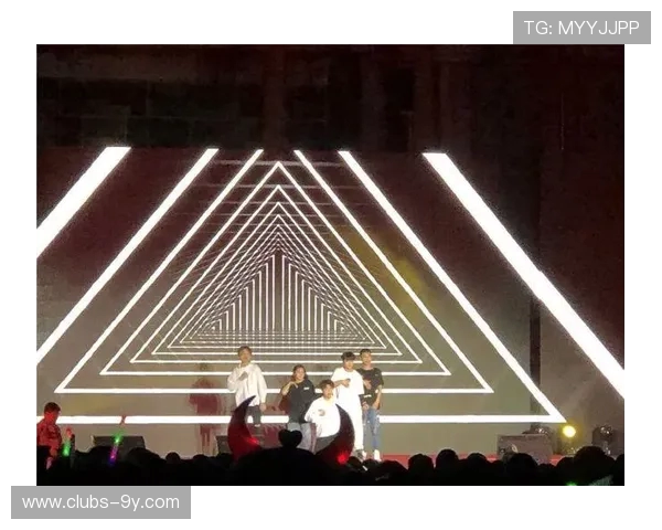 以两江中学校园足球促进学生全面发展与校园文化深度融合的实践路径研究